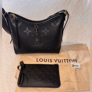 Louis Vuitton Carryall PM